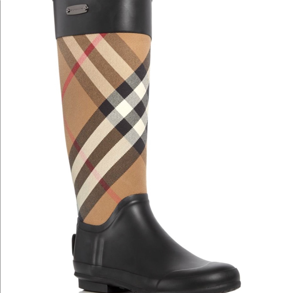 AUTHENTIC Burberry rain boots